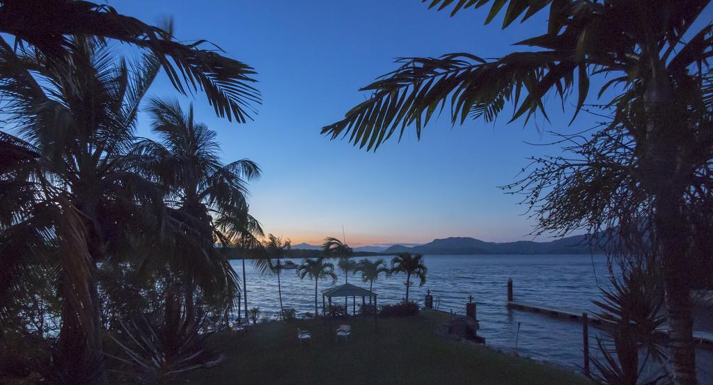 Hinchinbrook Marine Cove Resort Lucinda エクステリア 写真