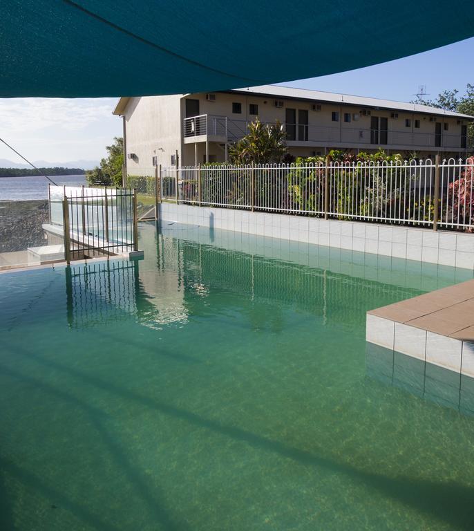 Hinchinbrook Marine Cove Resort Lucinda エクステリア 写真