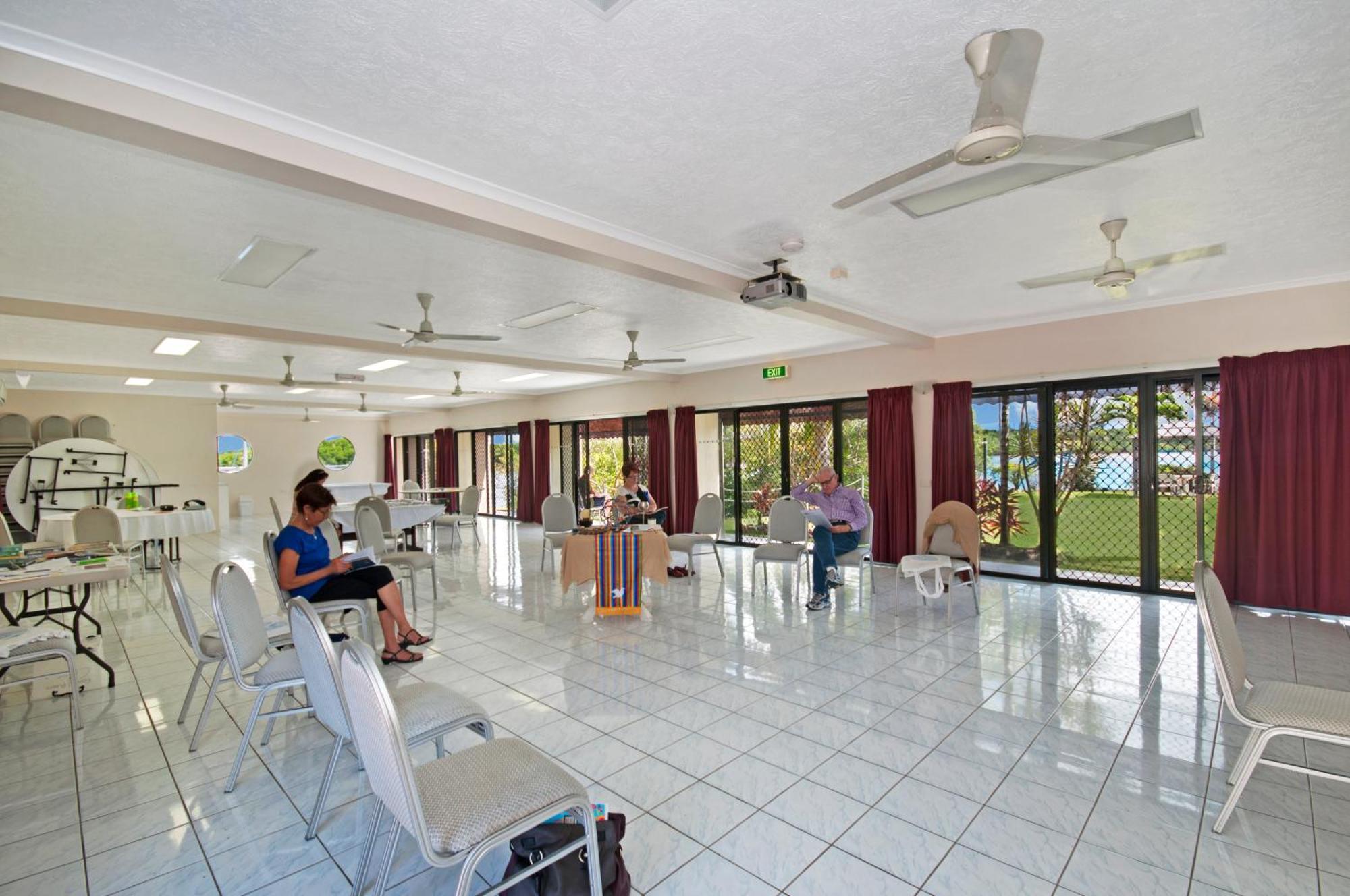 Hinchinbrook Marine Cove Resort Lucinda エクステリア 写真