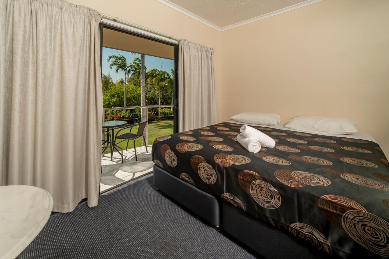 Hinchinbrook Marine Cove Resort Lucinda エクステリア 写真