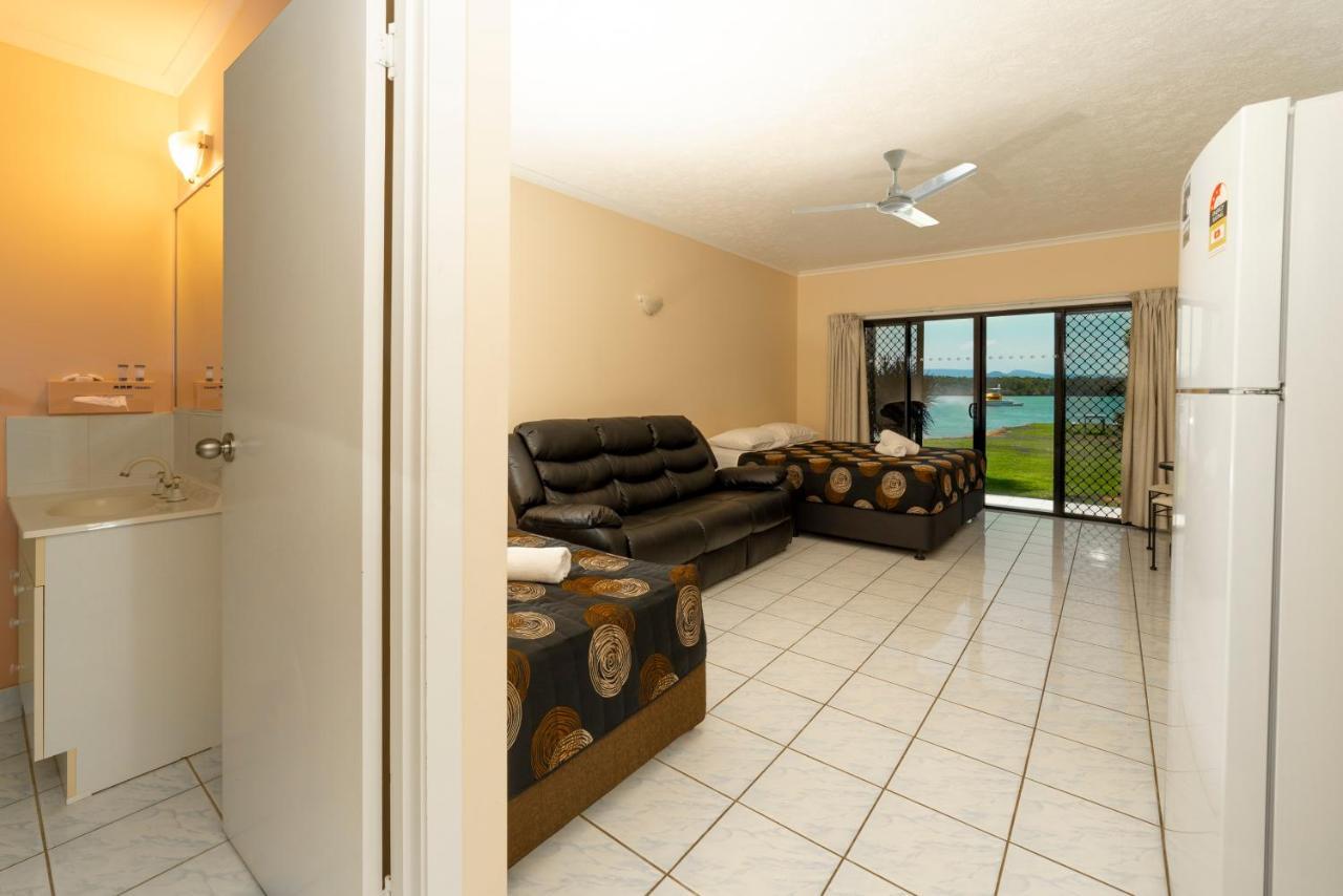 Hinchinbrook Marine Cove Resort Lucinda エクステリア 写真