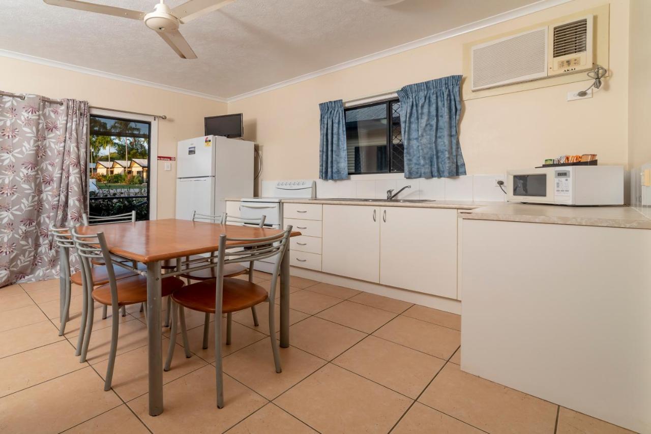 Hinchinbrook Marine Cove Resort Lucinda エクステリア 写真